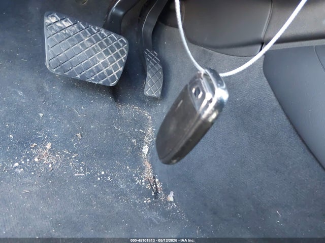 45101813 :رقم المزاد ، WAUBFAFL5FN002687 vin ، 2015 Audi A4 2.0t Premium مزاد بيع
