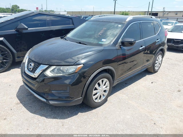 2017 Nissan Rogue S მანქანა იყიდება აუქციონზე, vin: JN8AT2MT5HW381580, აუქციონის ნომერი: 45101848