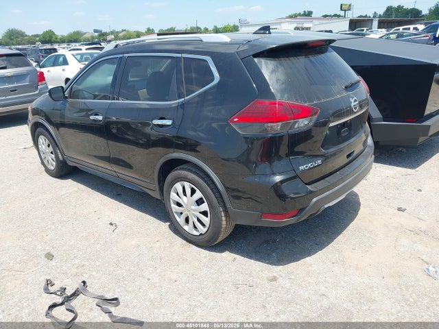 2017 Nissan Rogue S მანქანა იყიდება აუქციონზე, vin: JN8AT2MT5HW381580, აუქციონის ნომერი: 45101848