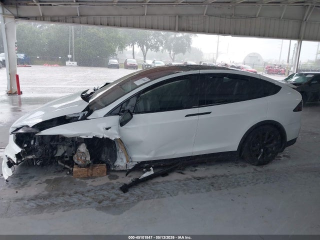 Продаж на аукціоні авто 2024 Tesla Model X Long Range, vin: 7SAXCDE54RF458515, номер лоту: 45101847