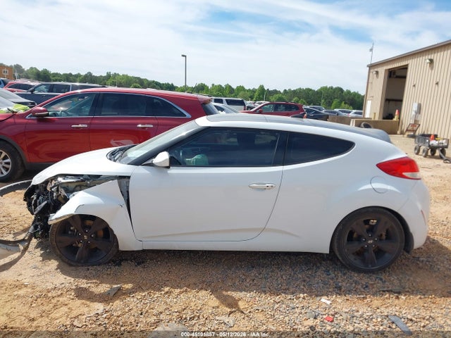 Продаж на аукціоні авто 2017 Hyundai Veloster Value Edition, vin: KMHTC6AD1HU319576, номер лоту: 45101857