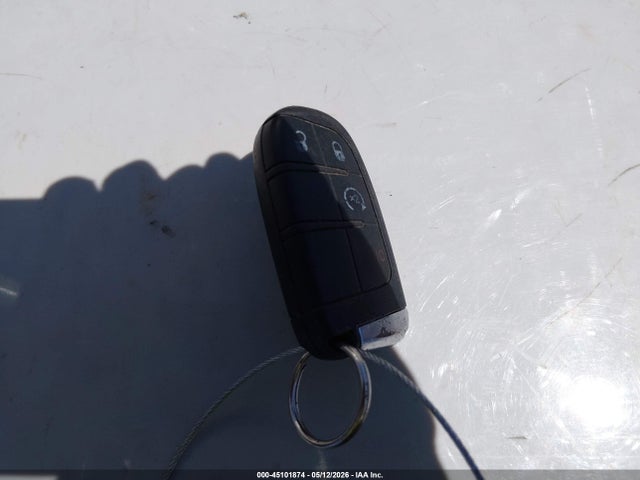 45101874 :رقم المزاد ، ZACCJABB2HPG13600 vin ، 2017 Jeep Renegade Latitude Fwd مزاد بيع