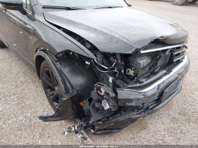 Aukcja sprzedaży 2024 Volkswagen Tiguan 2.0t Se R-line Black, vin: 3VV8B7AX8RM110713, numer aukcji: 45101907