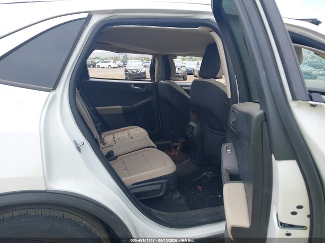 1FMCU0G61LUA32038 Ford ESCAPE SE