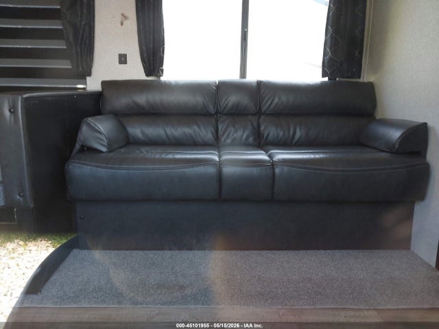 Продаж на аукціоні авто 2022 Forest River Other, vin: 4X4TCKF27NX157008, номер лоту: 45101955