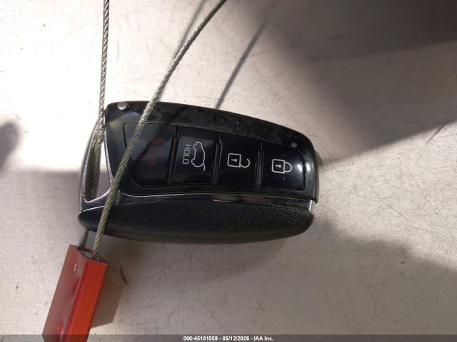 5XYZUDLB8HG473845 Hyundai Santa Fe Sport 2.4l