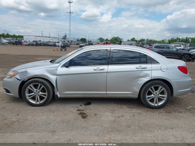 Продажа на аукционе авто 2011 Chrysler 200 Limited, vin: 1C3BC2FB3BN501088, номер лота: 45101965