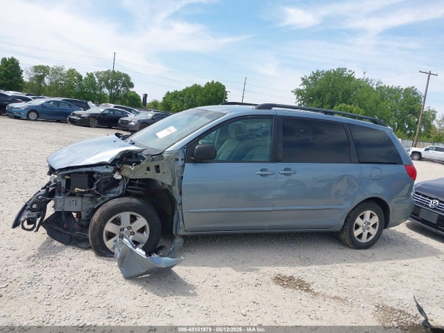 2010 Toyota Sienna Le მანქანა იყიდება აუქციონზე, vin: 5TDKK4CC0AS313032, აუქციონის ნომერი: 45101979
