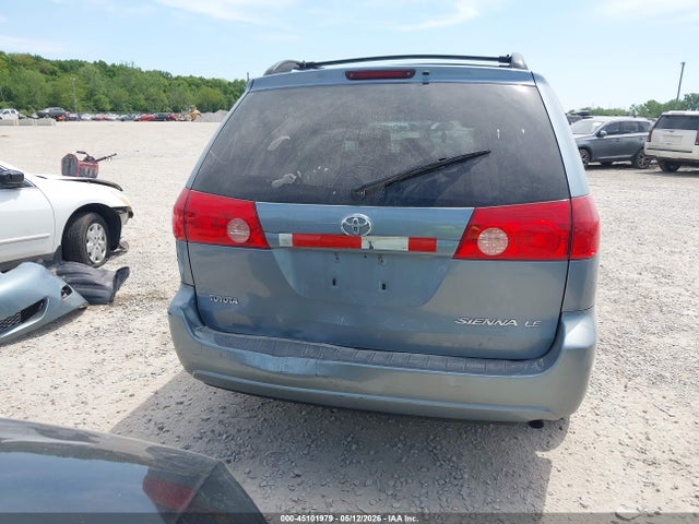 2010 Toyota Sienna Le მანქანა იყიდება აუქციონზე, vin: 5TDKK4CC0AS313032, აუქციონის ნომერი: 45101979