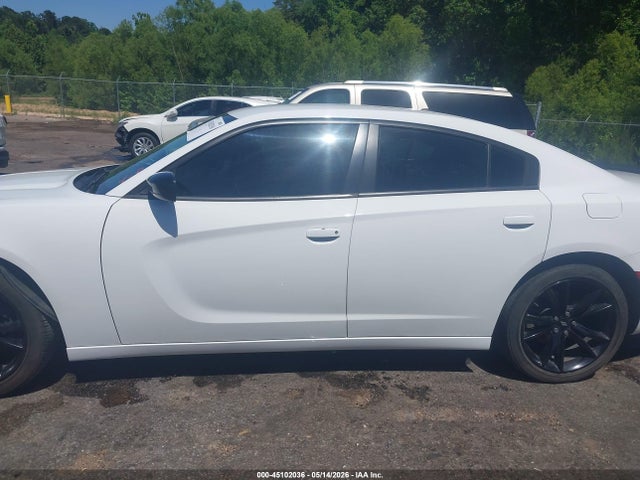45102036 :رقم المزاد ، 2C3CDXBG2JH335525 vin ، 2018 Dodge Charger Sxt Rwd مزاد بيع