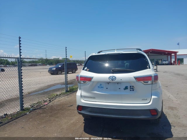 5TDKKRFH0FS058698 Toyota Highlander Xle V6