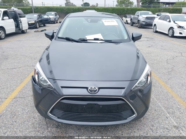 45102101 :رقم المزاد ، 3MYDLBYV5HY149785 vin ، 2017 Toyota Yaris Ia مزاد بيع