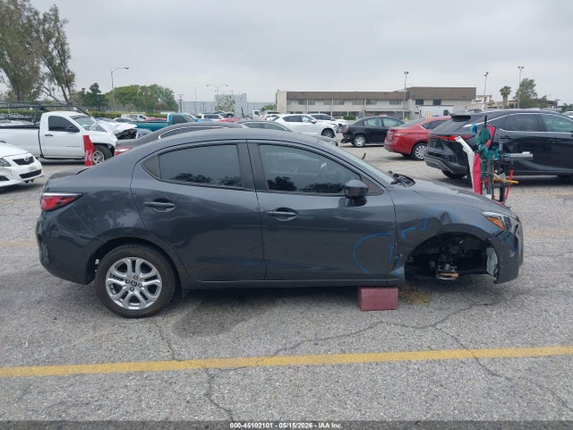 45102101 :رقم المزاد ، 3MYDLBYV5HY149785 vin ، 2017 Toyota Yaris Ia مزاد بيع