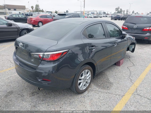 45102101 :رقم المزاد ، 3MYDLBYV5HY149785 vin ، 2017 Toyota Yaris Ia مزاد بيع