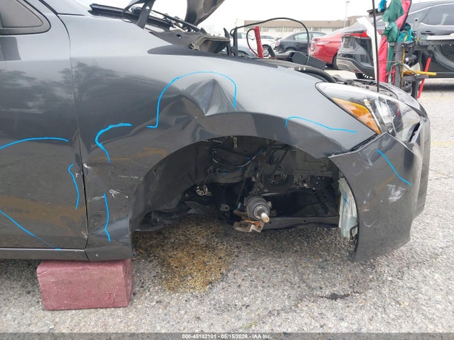 45102101 :رقم المزاد ، 3MYDLBYV5HY149785 vin ، 2017 Toyota Yaris Ia مزاد بيع