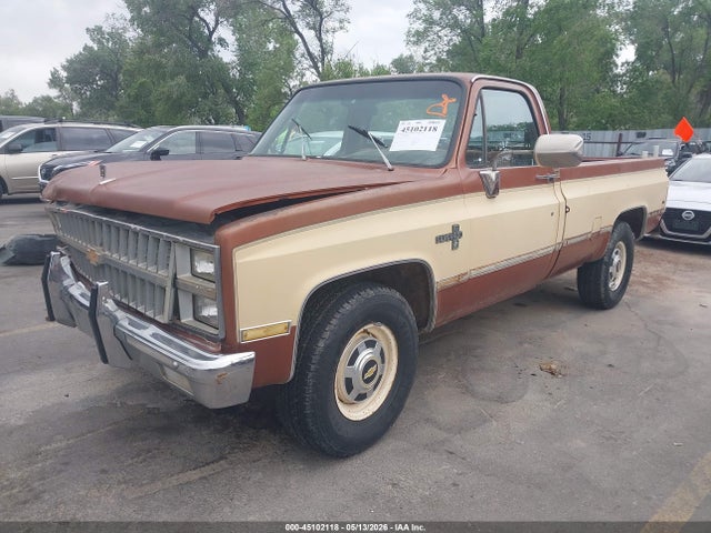 45102118 :رقم المزاد ، 1GCGC24M0CF356108 vin ، 1982 Chevrolet C20 مزاد بيع