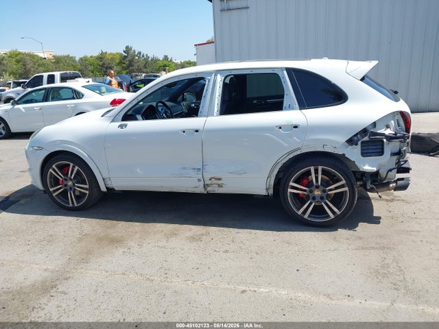 Продаж на аукціоні авто 2013 Porsche Cayenne Gts, vin: WP1AD2A28DLA75407, номер лоту: 45102123