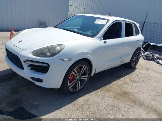 Продаж на аукціоні авто 2013 Porsche Cayenne Gts, vin: WP1AD2A28DLA75407, номер лоту: 45102123