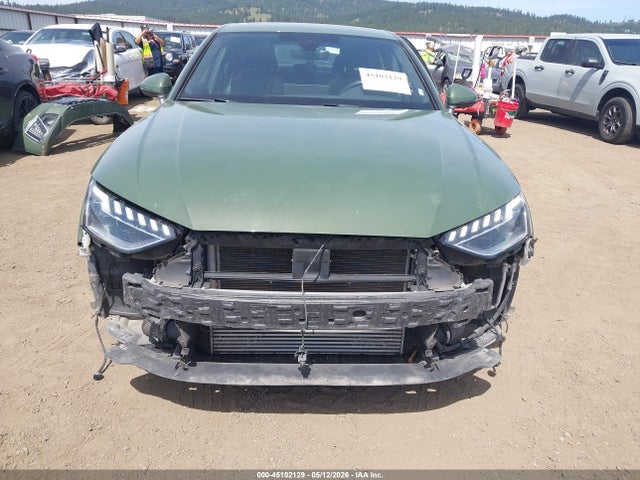 2024 Audi A4 Premium Plus 45 Tfsi S Line Quattro S Tronic მანქანა იყიდება აუქციონზე, vin: WAUEAAF41RA057072, აუქციონის ნომერი: 45102129