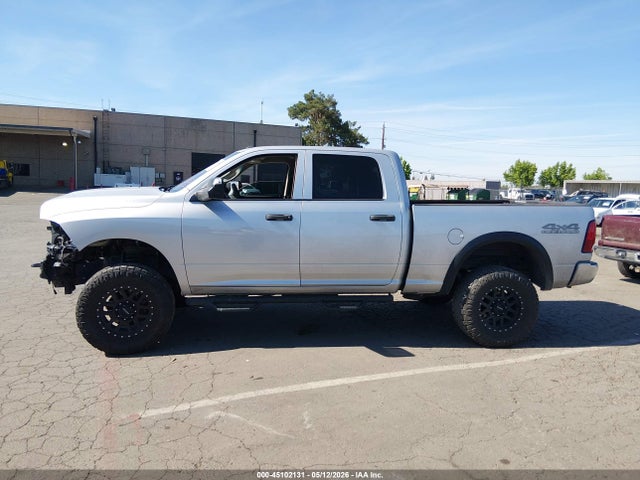 45102131 :رقم المزاد ، 3C6UR5CL0HG720911 vin ، 2017 Ram 2500 Tradesman  4x4 6'4 Box مزاد بيع