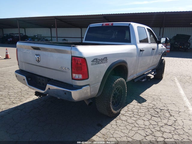 45102131 :رقم المزاد ، 3C6UR5CL0HG720911 vin ، 2017 Ram 2500 Tradesman  4x4 6'4 Box مزاد بيع