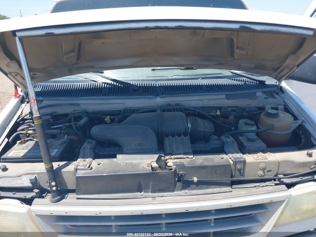 45102133 :رقم المزاد ، 1FBNE31L03HA90083 vin ، 2003 Ford E-350 Super Duty Chateau/xl/xlt مزاد بيع
