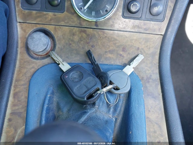 2001 Bmw Z3 2.5i მანქანა იყიდება აუქციონზე, vin: WBACN334X1LK48560, აუქციონის ნომერი: 45102166
