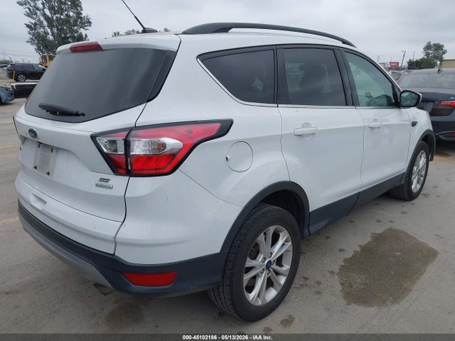 45102186 :رقم المزاد ، 1FMCU0GD6JUB86059 vin ، 2018 Ford Escape Se مزاد بيع