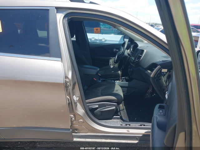 Продаж на аукціоні авто 2016 Jeep Cherokee Latitude, vin: 1C4PJLCB5GW304393, номер лоту: 45102197