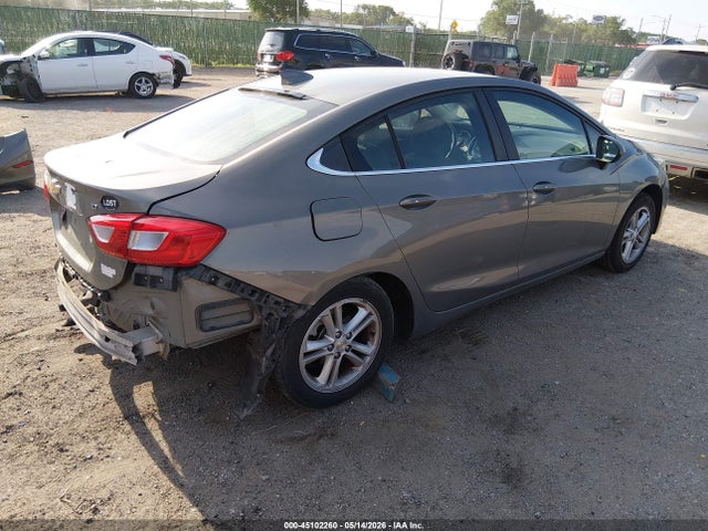 1G1BE5SM6H7207687 Chevrolet Cruze Lt Auto