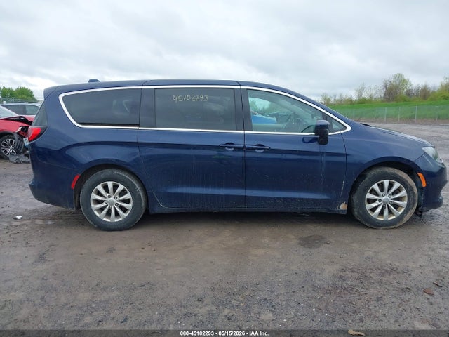Продажа на аукционе авто 2017 Chrysler Pacifica Touring, vin: 2C4RC1DG8HR610502, номер лота: 45102293