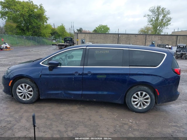 Продажа на аукционе авто 2017 Chrysler Pacifica Touring, vin: 2C4RC1DG8HR610502, номер лота: 45102293