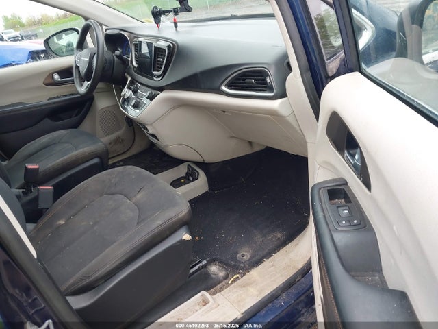Продажа на аукционе авто 2017 Chrysler Pacifica Touring, vin: 2C4RC1DG8HR610502, номер лота: 45102293