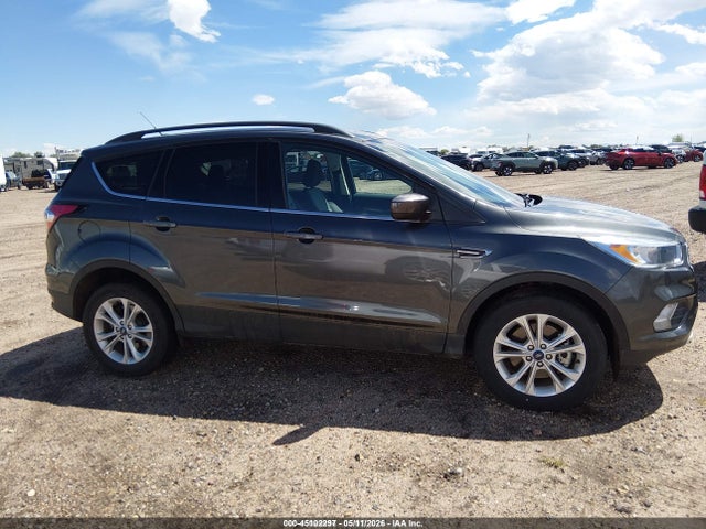 Продаж на аукціоні авто 2018 Ford Escape Se, vin: 1FMCU9GD4JUD31054, номер лоту: 45102297