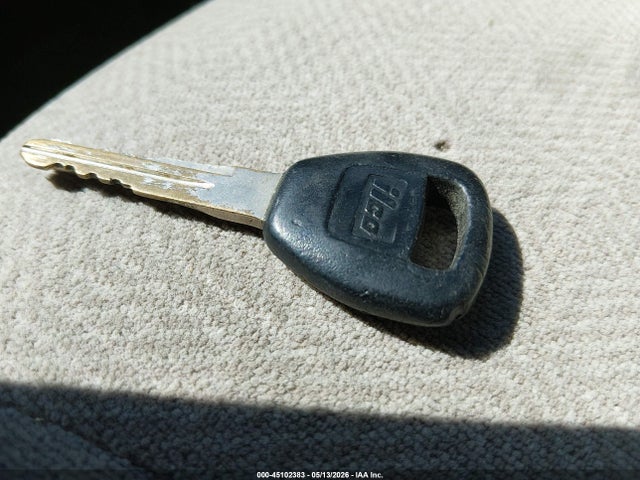 45102383 :رقم المزاد ، 2HGES16581H561098 vin ، 2001 Honda Civic Lx مزاد بيع