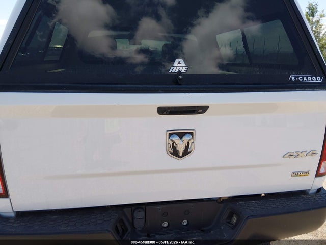 Продаж на аукціоні авто 2018 Ram 1500 Tradesman  4x4 5'7 Box, vin: 1C6RR7KG5JS286506, номер лоту: 45102388