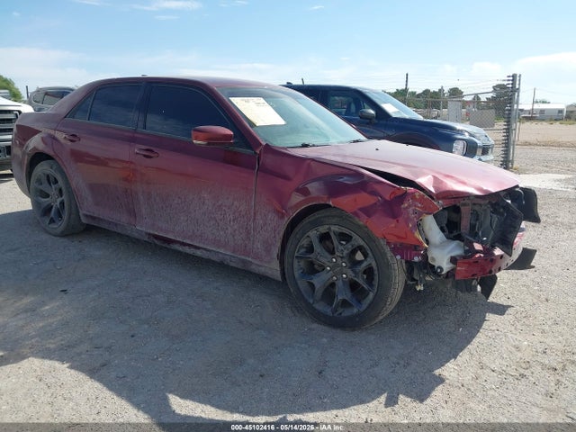 2021 Chrysler 300 მანქანა იყიდება აუქციონზე, vin: 2C3CCABG1MH520220, აუქციონის ნომერი: 45102416