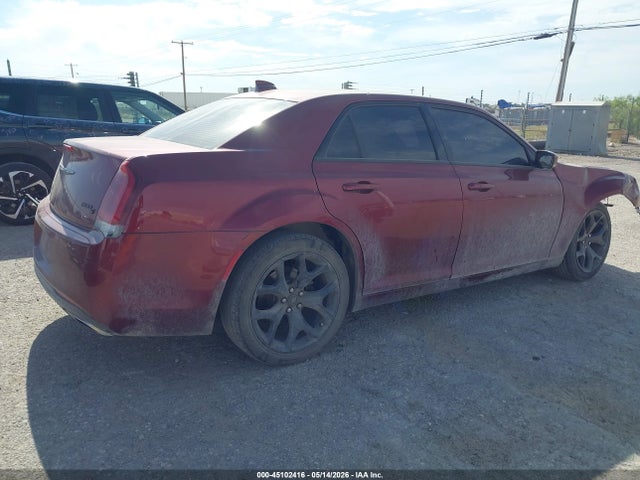 2021 Chrysler 300 მანქანა იყიდება აუქციონზე, vin: 2C3CCABG1MH520220, აუქციონის ნომერი: 45102416