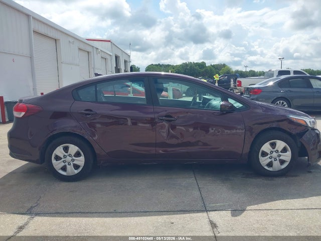 45102448 :رقم المزاد ، 3KPFL4A73HE017947 vin ، 2017 Kia Forte Lx مزاد بيع