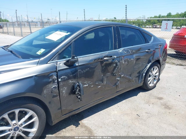 3FA6P0H70JR180630 Ford FUSION SE