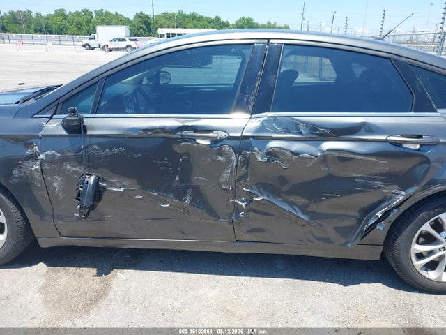 3FA6P0H70JR180630 Ford FUSION SE