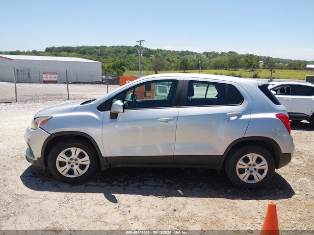 Продажа на аукционе авто 2017 Chevrolet Trax Ls, vin: 3GNCJKSB6HL199324, номер лота: 45102583