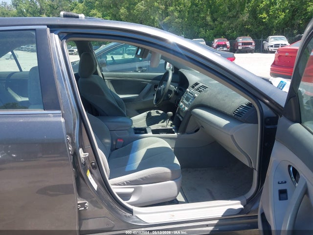 2008 Toyota Camry Le მანქანა იყიდება აუქციონზე, vin: 4T4BE46K78R018415, აუქციონის ნომერი: 45102584