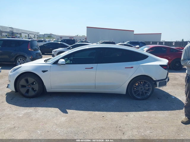2021 Tesla Model 3 Standard Range Plus Rear-wheel Drive მანქანა იყიდება აუქციონზე, vin: 5YJ3E1EA6MF098299, აუქციონის ნომერი: 45102594