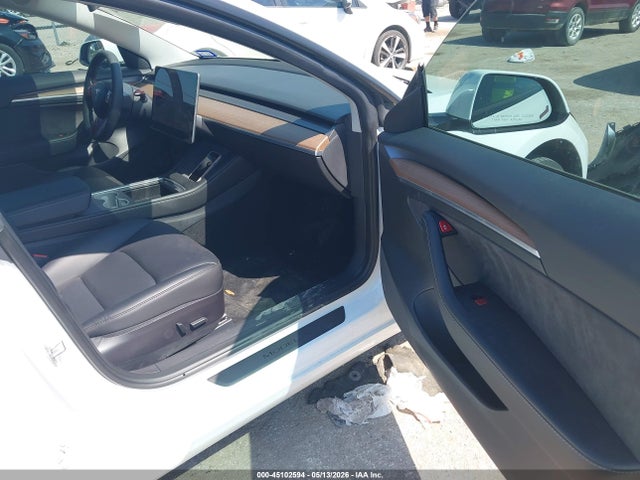Tesla Model 3 Standard Range Plus Rear-wheel Drive 2021 5YJ3E1EA6MF098299 Image 5