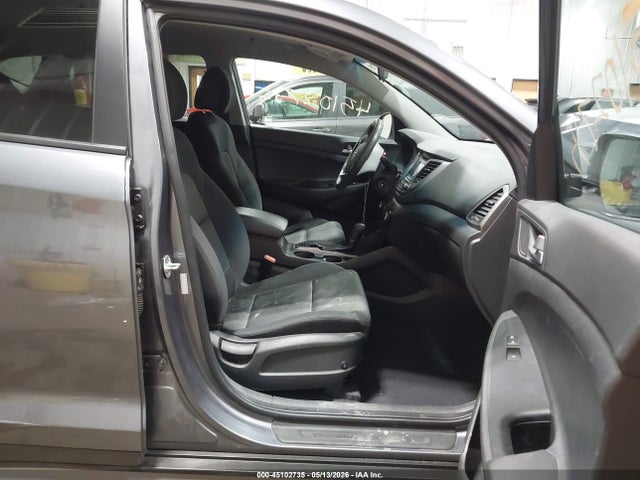 Продаж на аукціоні авто 2017 Hyundai Tucson Se, vin: KM8J3CA44HU414946, номер лоту: 45102735
