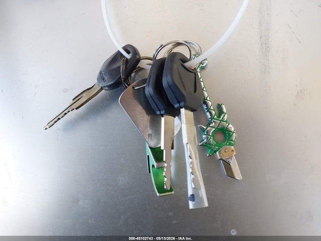 45102743 :رقم المزاد ، JS1GR78A8S2100536 vin ، 1995 Suzuki Gsx750 F مزاد بيع