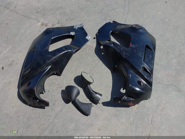 45102743 :رقم المزاد ، JS1GR78A8S2100536 vin ، 1995 Suzuki Gsx750 F مزاد بيع