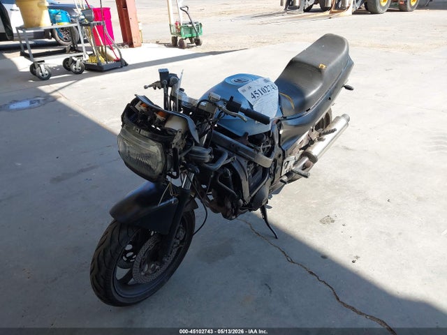 45102743 :رقم المزاد ، JS1GR78A8S2100536 vin ، 1995 Suzuki Gsx750 F مزاد بيع