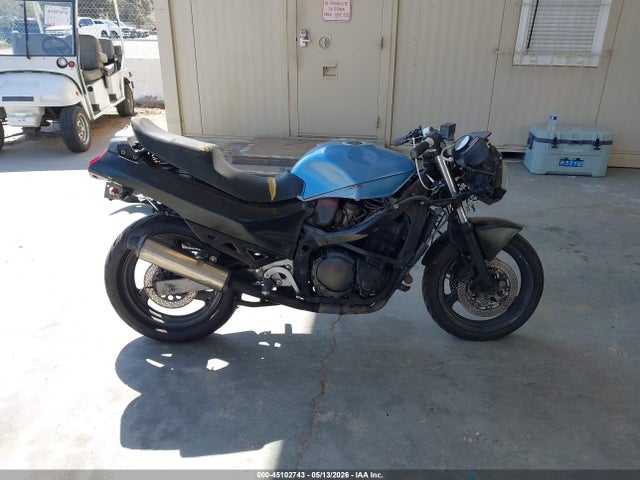 45102743 :رقم المزاد ، JS1GR78A8S2100536 vin ، 1995 Suzuki Gsx750 F مزاد بيع